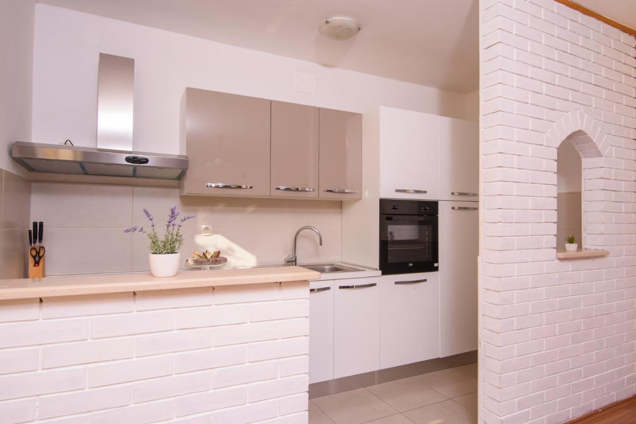 Apartmen Karmen 2 トロギール エクステリア 写真