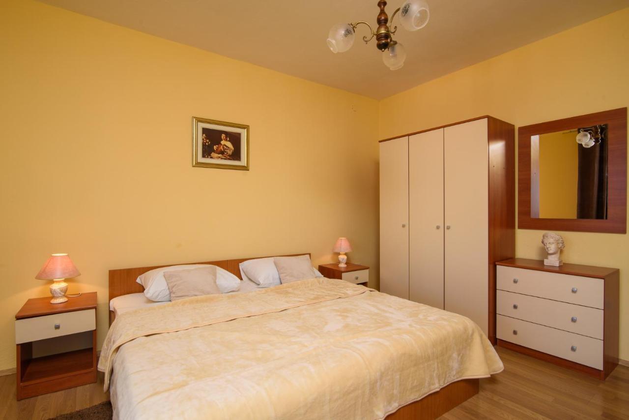 Apartmen Karmen 2 トロギール エクステリア 写真