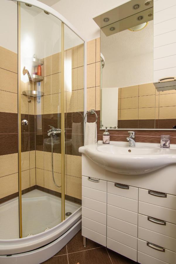 Apartmen Karmen 2 トロギール エクステリア 写真